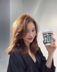 -BULB STUDIO 巴柏明星发型工作室