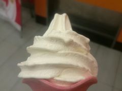 草莓杯圆筒-肯德基(顺义光明大街店)