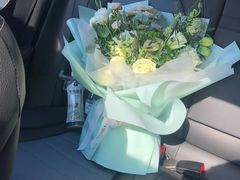 -上海星瀚奔驰4S店(红柳路店)