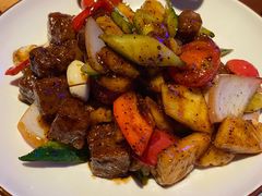 黑椒凤梨牛肉粒-暹罗酒肆泰餐厅酒吧