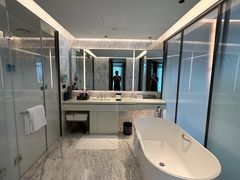 -深圳国际会展中心希尔顿酒店(前海华发冰雪世界店)