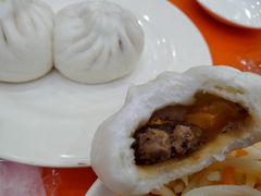 猪肉三鲜蒸包-庆丰包子铺(潘家园店)