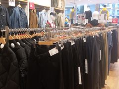 -优衣库(重庆星光时代广场店)