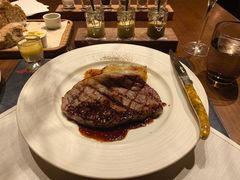 -恰餐厅及酒吧 CHAR Bar & Grill (北京丽都皇冠假日店)