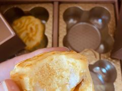 奶黄月饼-上海半岛酒店·半岛精品店