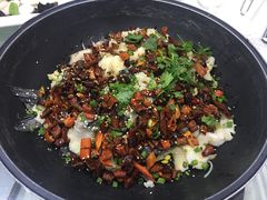 -忆江南酒店(交通大学咸宁路地铁站店)