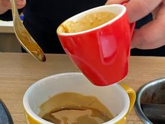 红糖咖啡倒入芝麻酱-COFFEE HOLIC(朝外SOHO店)