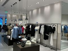 -URBAN REVIVO(七宝领展广场店)