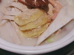-三人行骨头王火锅(长寿店)