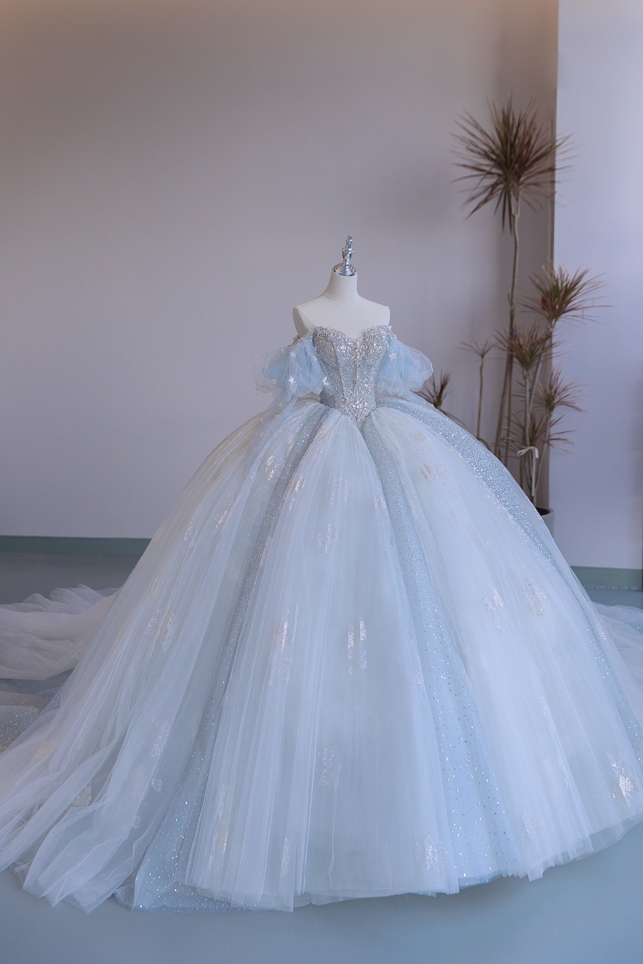 姐妹们!就说我的蓝色婚纱绝不绝!