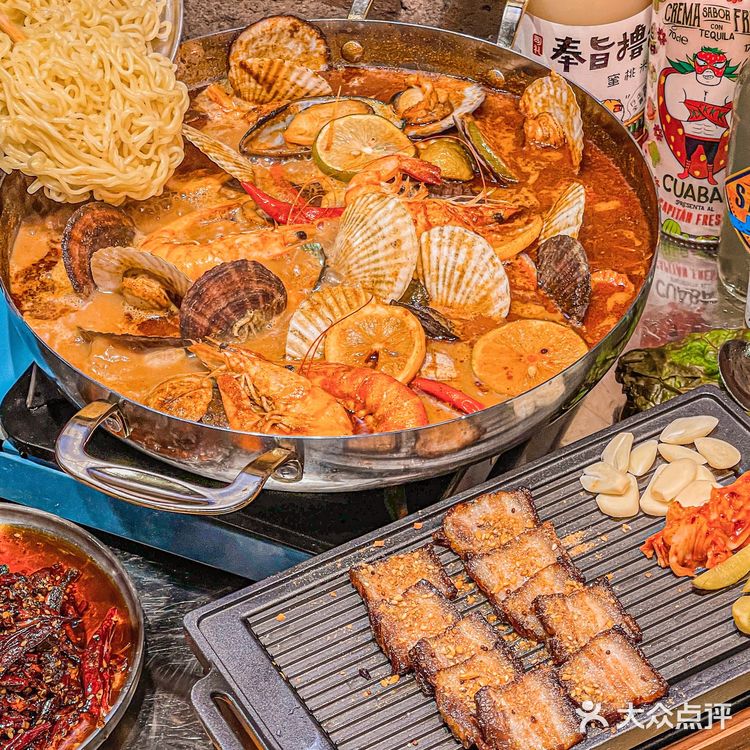 沈阳| 帅哥老板!你家这个冬阴功海鲜锅这么好吃你知道不?