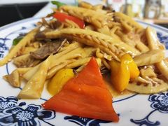 -天天向上素食餐厅(五台山店)