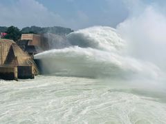 -黄河小浪底水利枢纽风景区