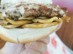 蘑菇牛肉汉堡-FATBURGER 特富客汉堡(外交公寓店)