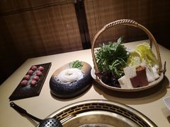 -余欢领鲜火锅(新街口店)