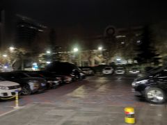 -锦江富园大酒店-停车场