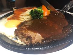 -汤姆家的牛排意面披萨(新城市广场店)