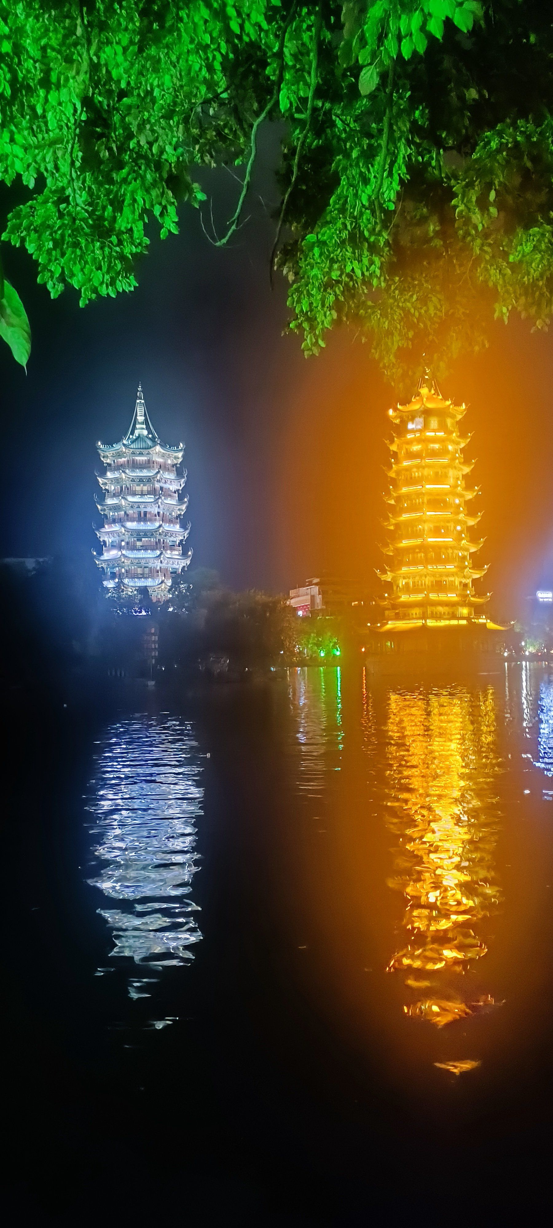 78桂林夜未央,日月双塔映水光78