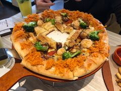鲍旺财比萨-必胜客(证大大拇指店)