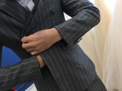 -觅白婚纱礼服馆