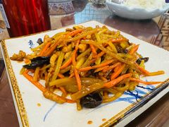 -壹阁胡羊焖饼(特色小吃街店)