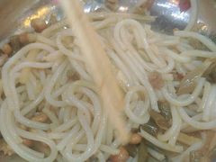 -红鼻子桂林米粉(金唐新光界店)