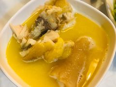 -鲜入围煮花胶鸡海鲜火锅