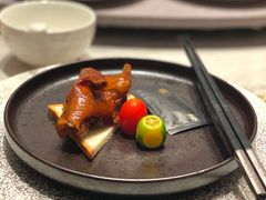爆汁花椒脆皮乳鸽-柴门头啖汤·经典川菜·慢火汤品(锦城万达店)