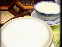 牛奶蛋白燉杏仁-仁信老铺(华盖路店)