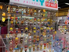 -泡泡玛特POPMART(上海环球港店)
