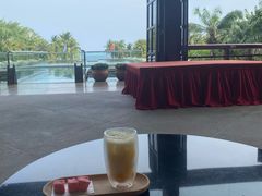 -亚龙湾喜来登·美景台大堂吧