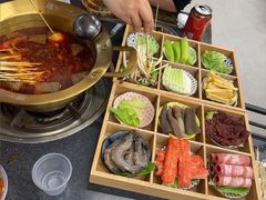 -娜姐鲜牛肉串串火锅(藏龙岛店)