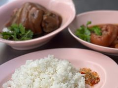 -Kha Mu Charoensang(Silom)