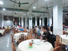 大堂-标记美食新鲜猪杂(兴南大道店)
