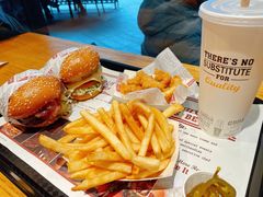 -The Habit Burger Grill 哈比特汉堡(爱琴海店)