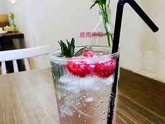 莓果苏打-野路甜点铺(松柏路店)