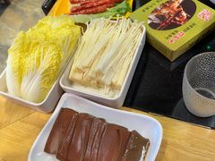 -谭公鱼头·鲜鱼火锅·小龙虾·江湖菜(秀沿路店)
