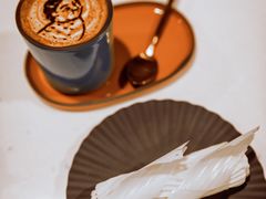 -潮一不贰·法式甜品·生日蛋糕·西式简餐(外滩店)