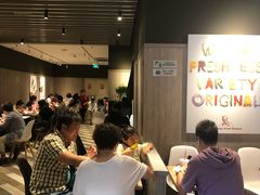 等位区-肯德基(中纬店)