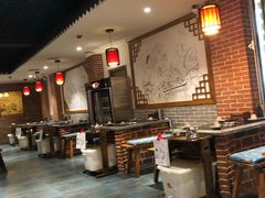大堂-疯狂的筷子老灶九宫格火锅
