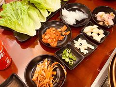 -肉甲韩国木炭烤肉(新壹街1店)