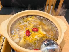 喜滋滋醉鸡煲-邹开喜·炭炉鸡煲·海鲜火锅(虹口足球场店)
