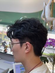 -苏豪美发S A L O N烫发染发