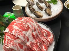 -鲜入唯煮·港式海鲜牛肉火锅(金宝街店)