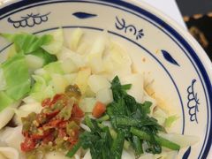 -阿瓦山寨·湘菜现炒·剁椒鱼头王(咸阳总店)