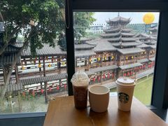 -星巴克(南宁民歌湖店)