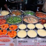 一个可以当食堂的餐馆！