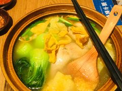 -刀小蛮半只鸡过桥米线(家乐福四元桥店)