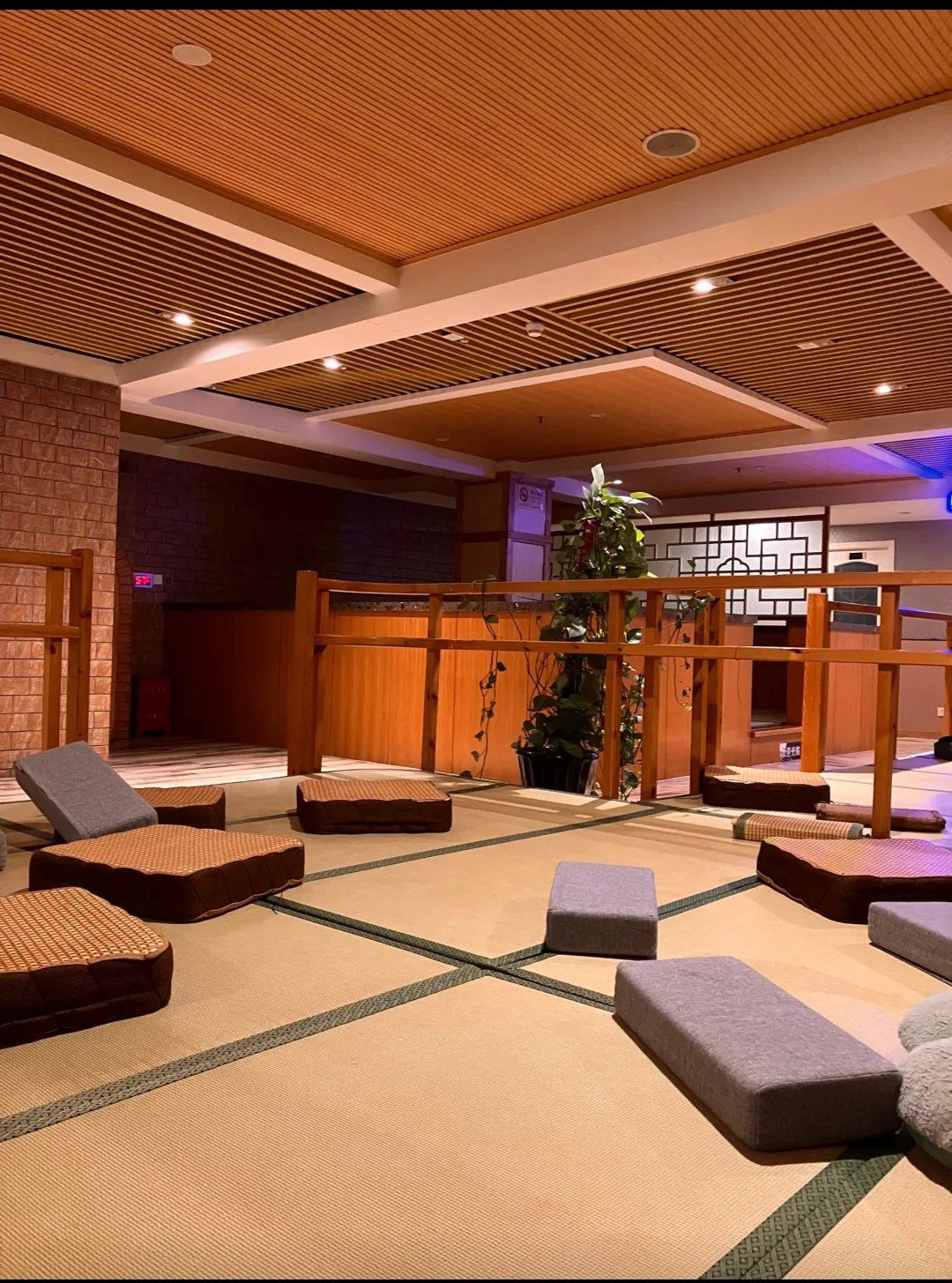 技师的技术非常好,态度也很和谐.还会来