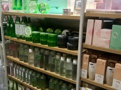 -名创优品(江南新地店)
